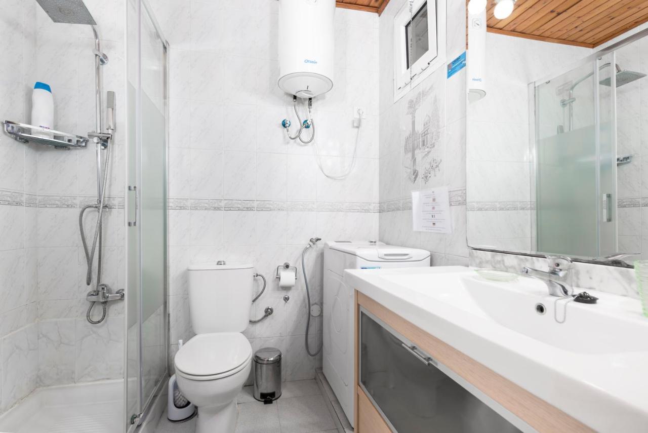 Home2Book Quiet Villa With Private Pool Triquivijate Екстериор снимка